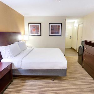 King Room Mobility or hearing accessible